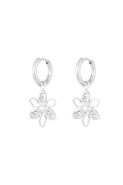 Soft Blossom Earrings